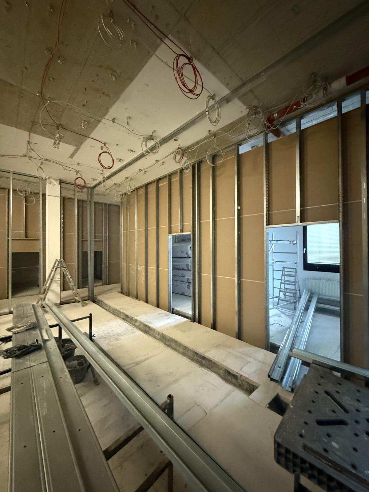 Einbauschränke unter Dachschräge — Eiche geölt